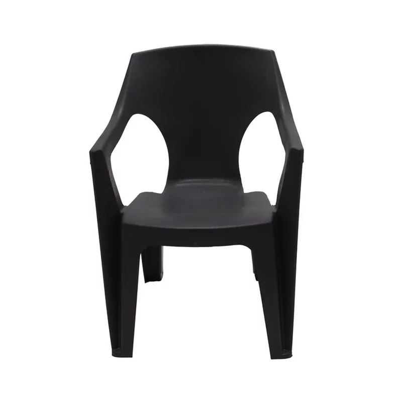 O masa si 4 scaune pentru gradina